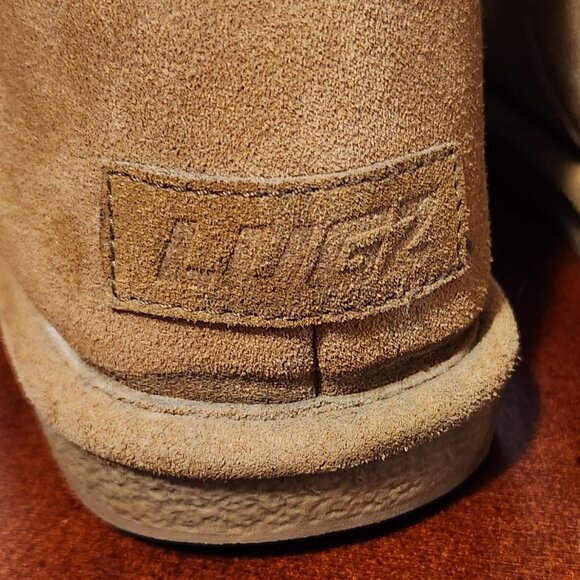 Lugz, Women's, Girls, Suede Boots, Size 6, Tan, SheepSkin Lining, Warm ,Mid - Picture 3 of 7